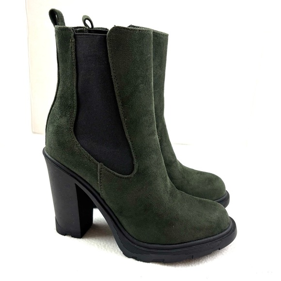NWOT Nine West Ream Forest Green Faux Suede Chelsea Ankle Calf boots (7M) - Picture 1 of 16